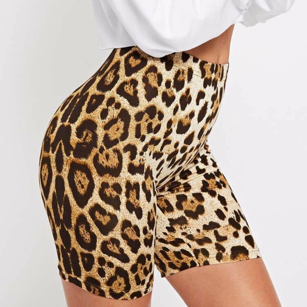 🤎 High Rise Biker Shorts- Leopard Print 🤎